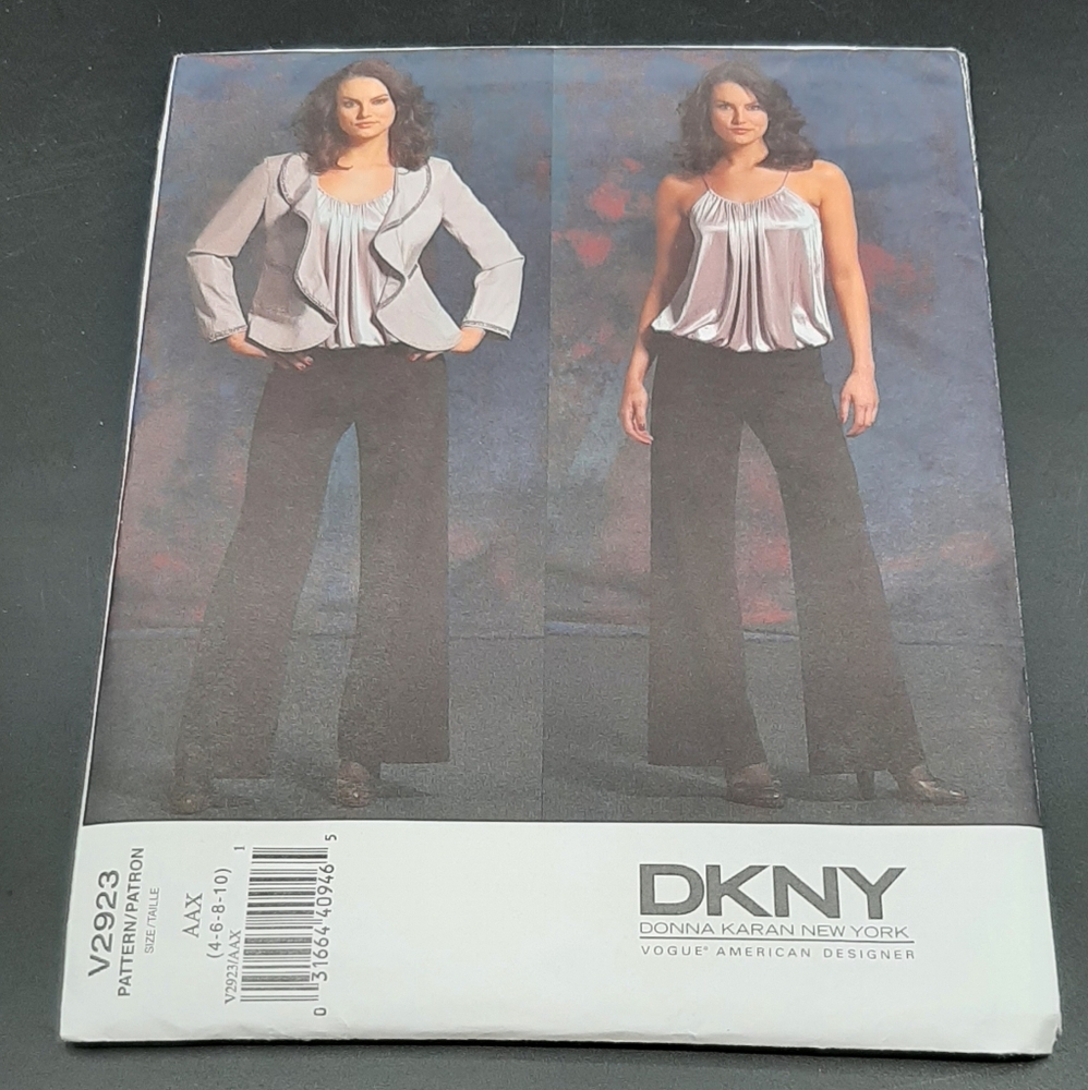 DKNY Donna Karan New York Vogue Uncut Pattern Size 4-6-8-10 Woman's Suit